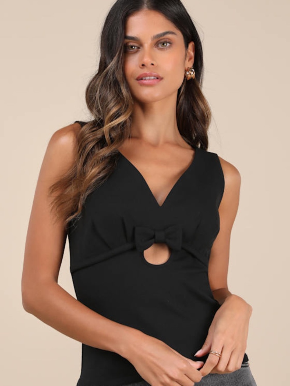 Lulus Patrizia Black Cutout Bow V-neck Sleeveless Top - Size L